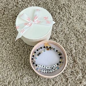Little Words Project bracelet gift set w/box "strong af" and "dog mom"